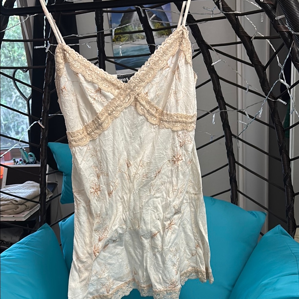 Elegant Cream Lace Trim Nightgown